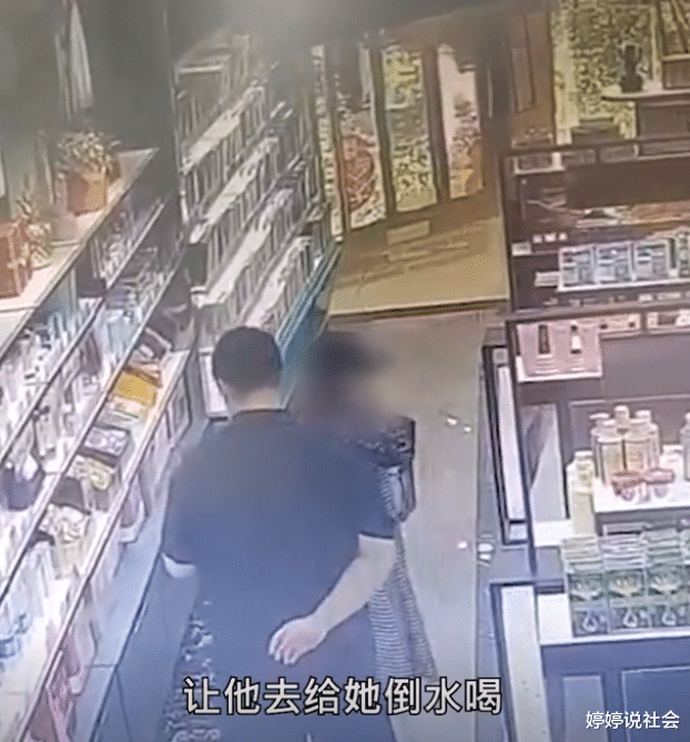 湖南一女子偷价值1504元的化妆品塞裙子下面,完事后淡定行走离店
