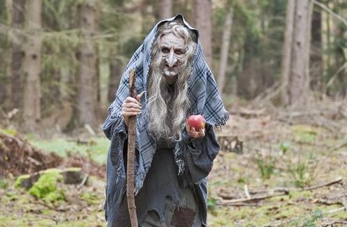 整容|泰国网红，花费百万把自己整成了老巫婆，看起来有些吓人