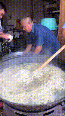 彩礼|“谈了6年的女友,丈母娘开口就要30多万彩礼”感觉我不配啊