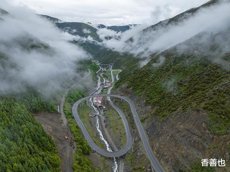 |山脚山顶,和山脖子,哪一个好?
