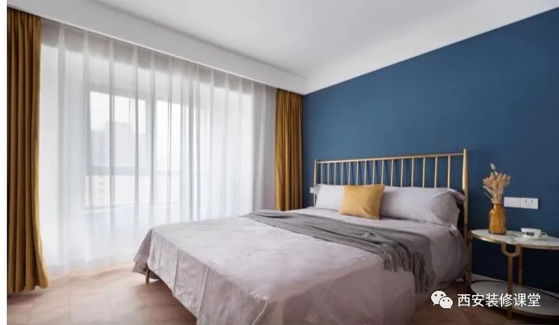 卧室窗帘颜色怎么配?掌握简单技巧