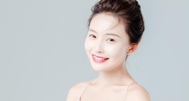 高校 40岁宝妈皮肤水润似少女，自述：常饮4款“美容水”，你也可以