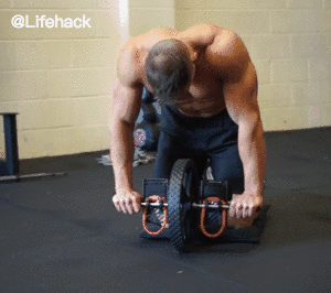 刘畊宏|刘畊宏直播健身因太凸被封杀，结果....