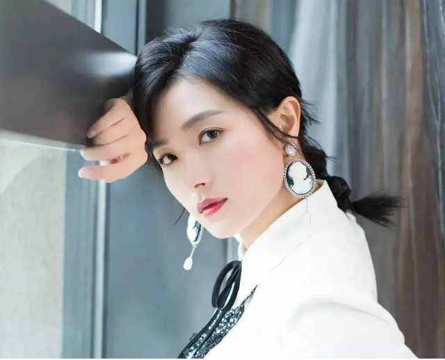 万茜|演员万茜：我这辈子最正确的决定，就是40岁高龄为小丈夫生孩子