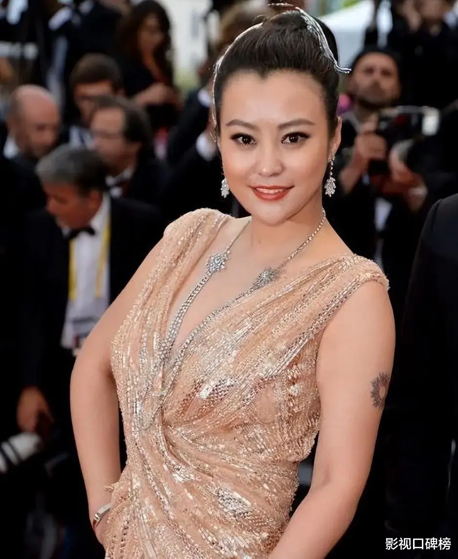 郝蕾|郝蕾暴瘦了!经历两段失败婚姻的她,新男朋友的为人受到质疑