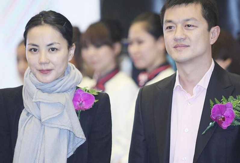 王菲|24岁王菲的采访真通透：都是人，有差不多的烦恼！我的是：太红了