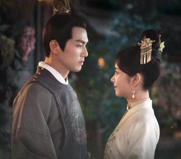 孟耿如|谭松韵又官宣一部新剧，看清男主后，网友：没有一个不帅的