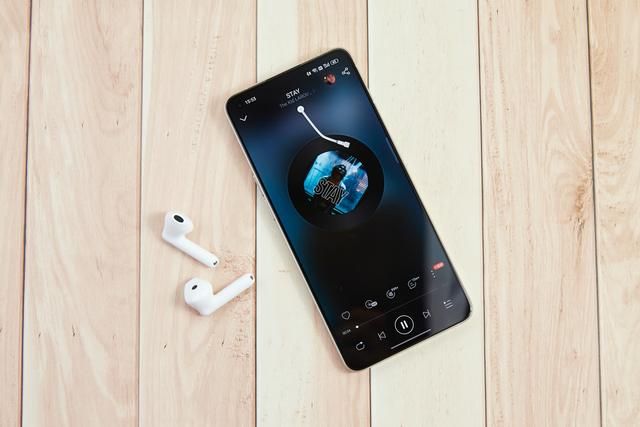 OPPO|OPPO Enco Air2晴空蓝预售,从颜值到体验同价位“一枝独秀”