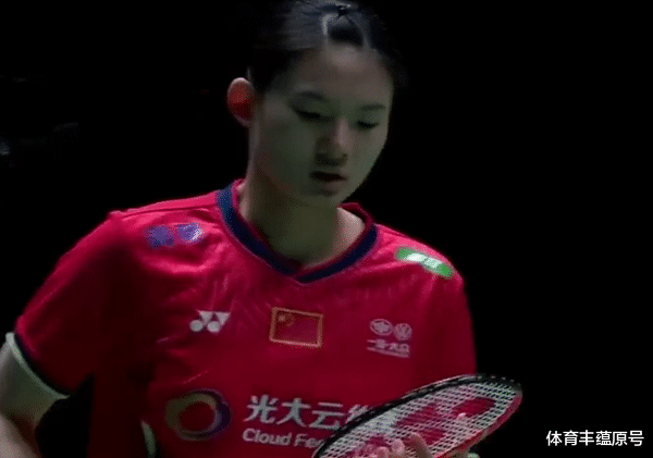 何冰娇|何冰娇2: 1逆转，中国一姐会师提前锁定四强，小将0: 2奥原希望