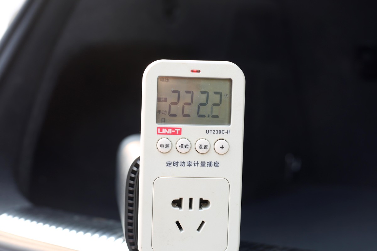 自动驾驶|真没想到，用“充电宝”也能在PS5上玩《战神4》