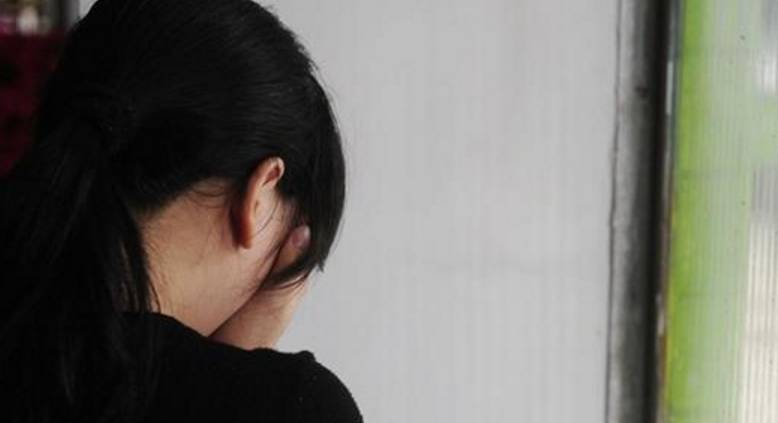 离婚|女子出差提前回家,听到女儿房间“动静”,开门后怒和丈夫离婚!