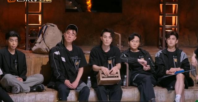 张婧仪|张智霖部落被围攻,王大陆只想挑战苏有朋,潘玮柏净说大实话