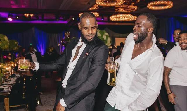 NBA午报:追梦婚礼写真集出炉,乔丹一数据超詹杜库总和