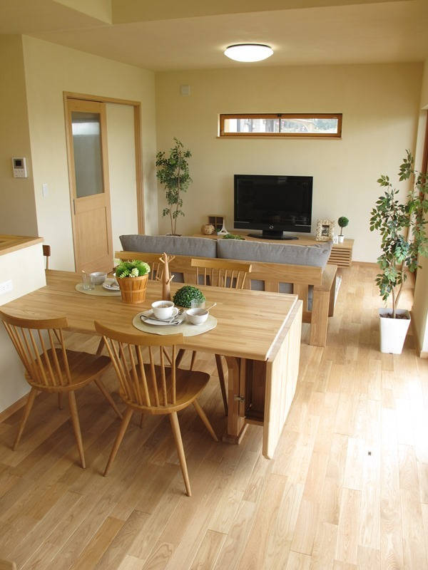 我要有钱也买横厅户型，沙发不靠墙，越看越高级！