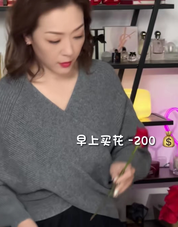 杭州|53岁港姐公开花销：1天不出门也要花2040元，已住杭州2年