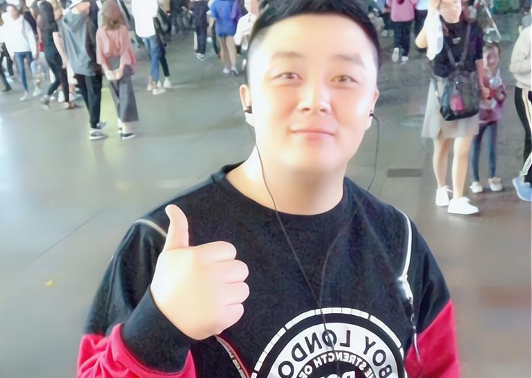 朱媛媛|散打哥邀请马洪涛,遭其拒绝,自曝“收钱出席活动”,被粉丝嘲讽