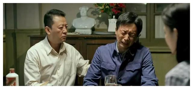 许亚军|张译脱力，许亚军撒书，刘奕君的粗鲁，细扒这些演员表演，真牛