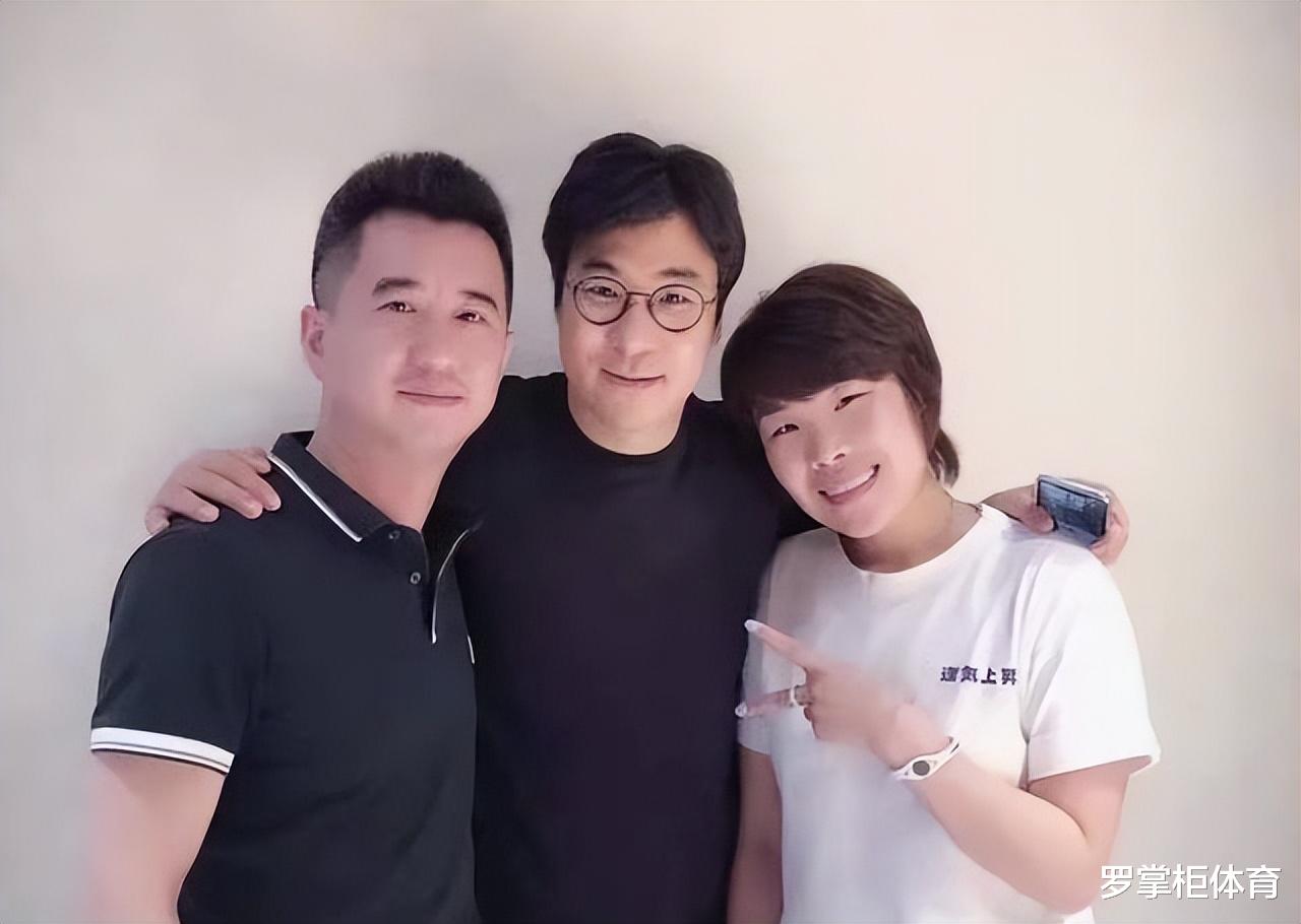 中国队|好消息！恭喜中国队！冬奥功勋外教释放留任信号，仍在努力学中文