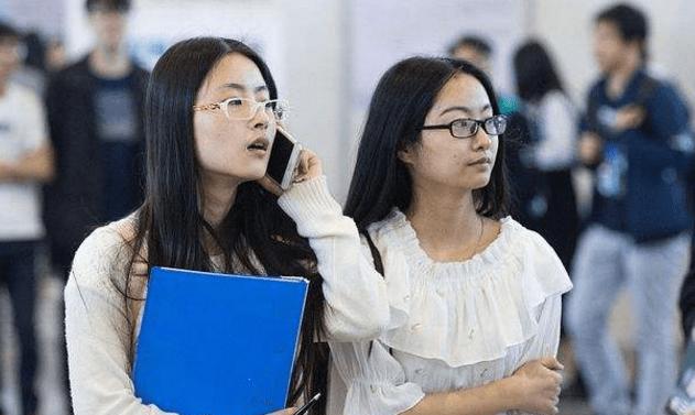 高校|“名校毕业工作也难找”?985博士投递十几次均落选,原因很现实