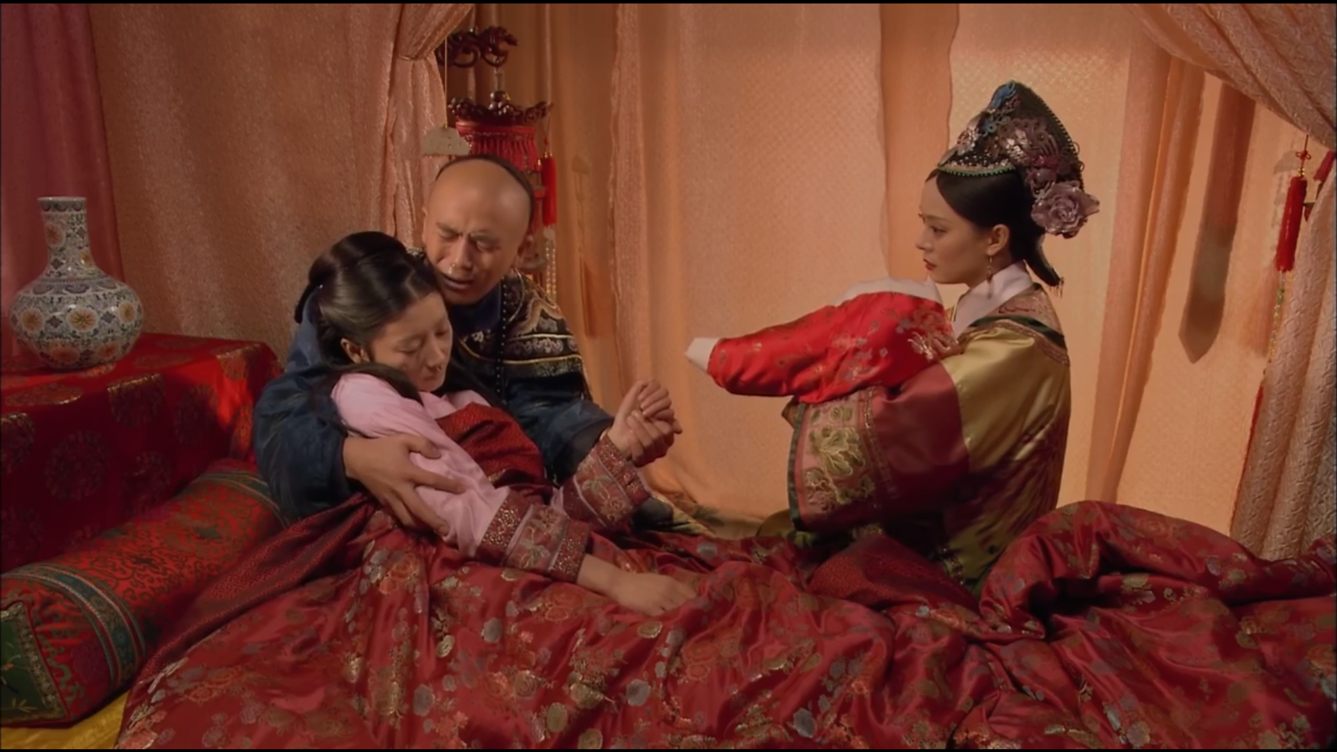 甄嬛传|甄嬛传：太后喜欢眉庄，但眉庄生下公主却没露面？究竟有何隐情？