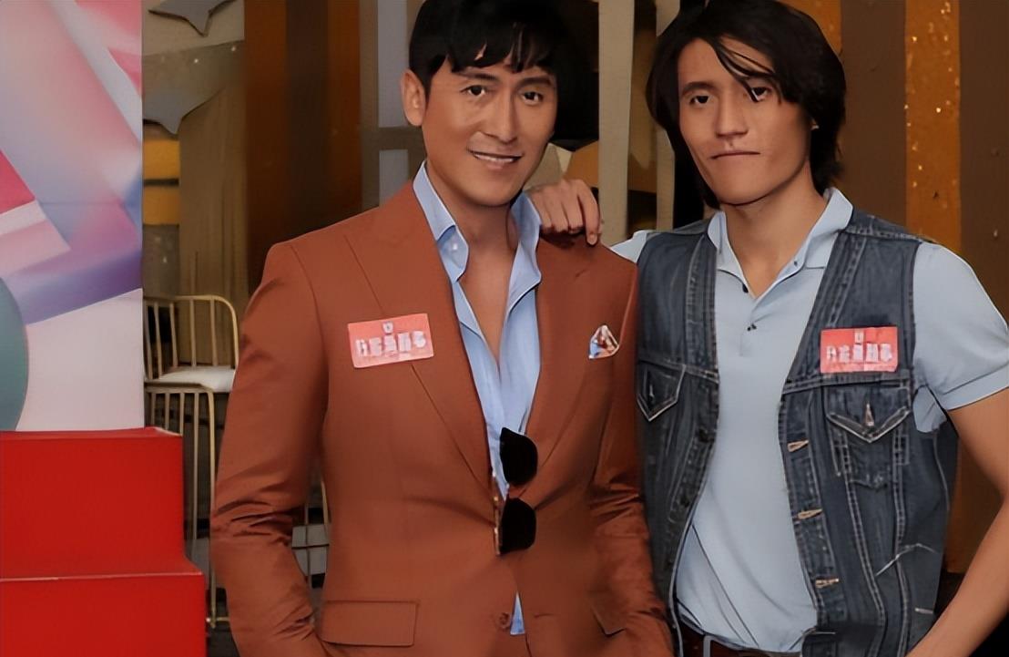 马德钟|TVB演员马德钟晒儿子毕业照，与太太奔赴澳洲，儿子性取向遭质疑