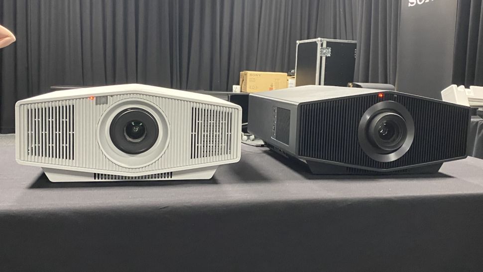 投影机|索尼推VPL-XW5000ES和VPL-XW7000ES紧凑原生4K激光投影机