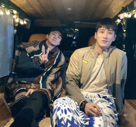 金高银|迷倒朴敏英、金高银的男人！这身材是不付钱能看的嘛