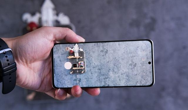 小米科技|骁龙8+芯片加持，还有徕卡镜头+无线充电，小米12S降至冰点价