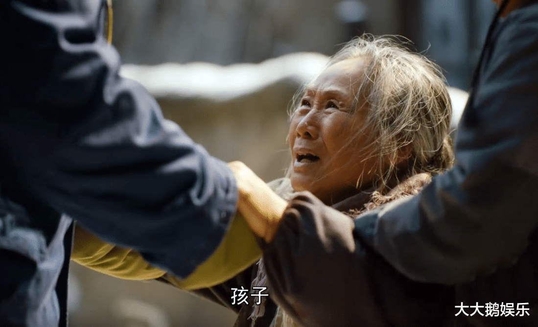 苇青|苇青:62岁开始拍戏,73岁斩获百亿票房,终究是理想战胜一切