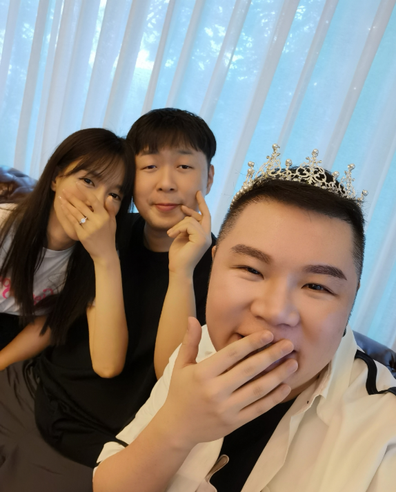 花絮|杜海涛求婚现场曝光，玫瑰花配彩色气球，沈梦辰手指上钻戒抢镜