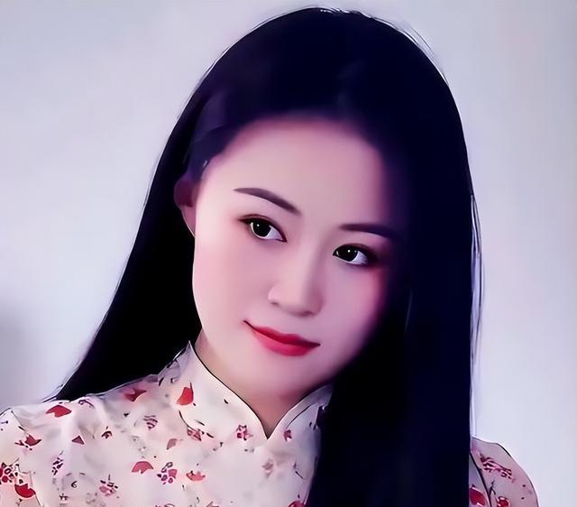 陈萌|违背大衣哥家规，陈萌动态带货秀情侣装，如今又公开喊话陈亚男