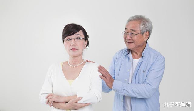 美容仪 婆婆为在儿子婚礼时变美疯狂减肥险丧命,儿子儿媳很嫌弃太后悔了