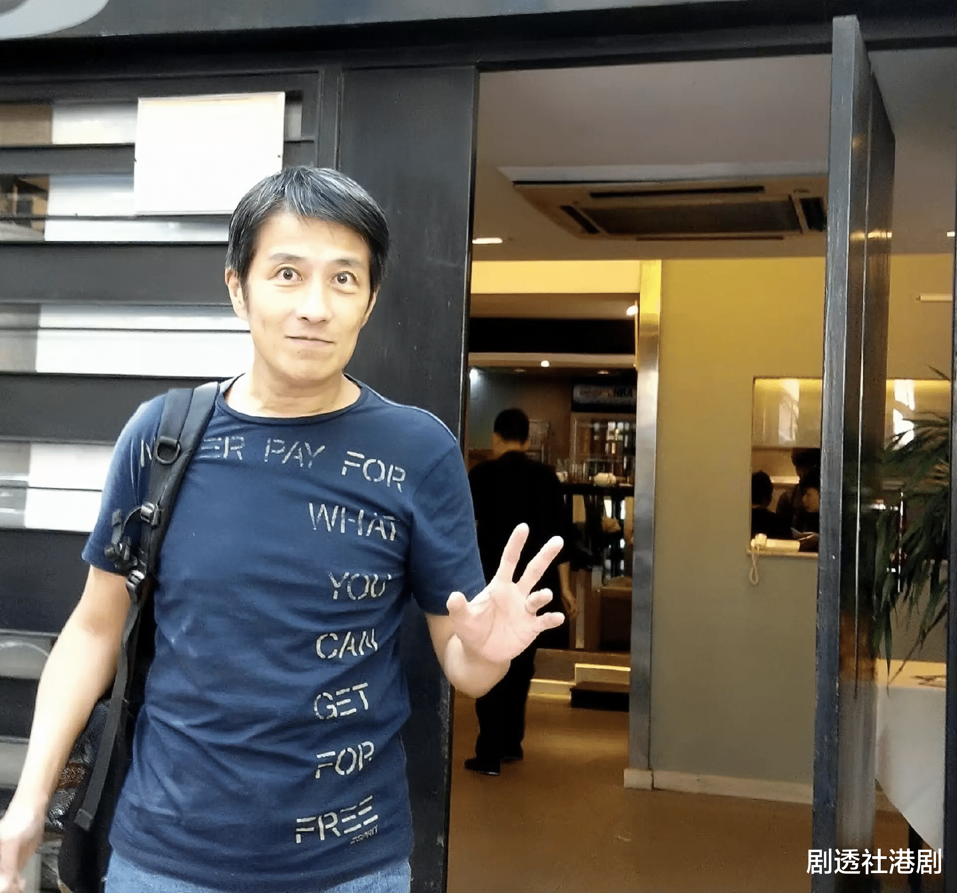 艾滋病|香港知名男星变“失踪人口”！身高不到一米七，被误传患艾滋病离世