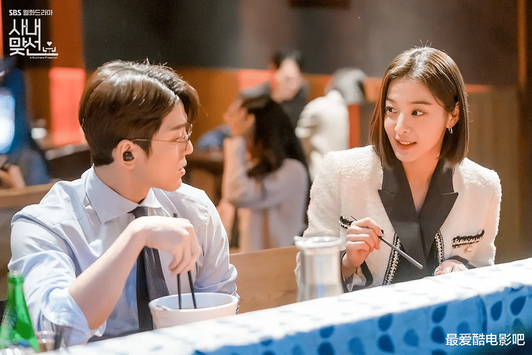 秘书|《社内相亲》富家千金强吻车秘书,场面又纯又欲,大爱这对配角CP