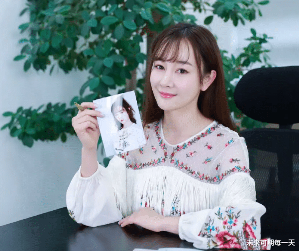 张檬|张檬直播带货疑似翻车,网友收到假冒产品,网友:为什么会相信她