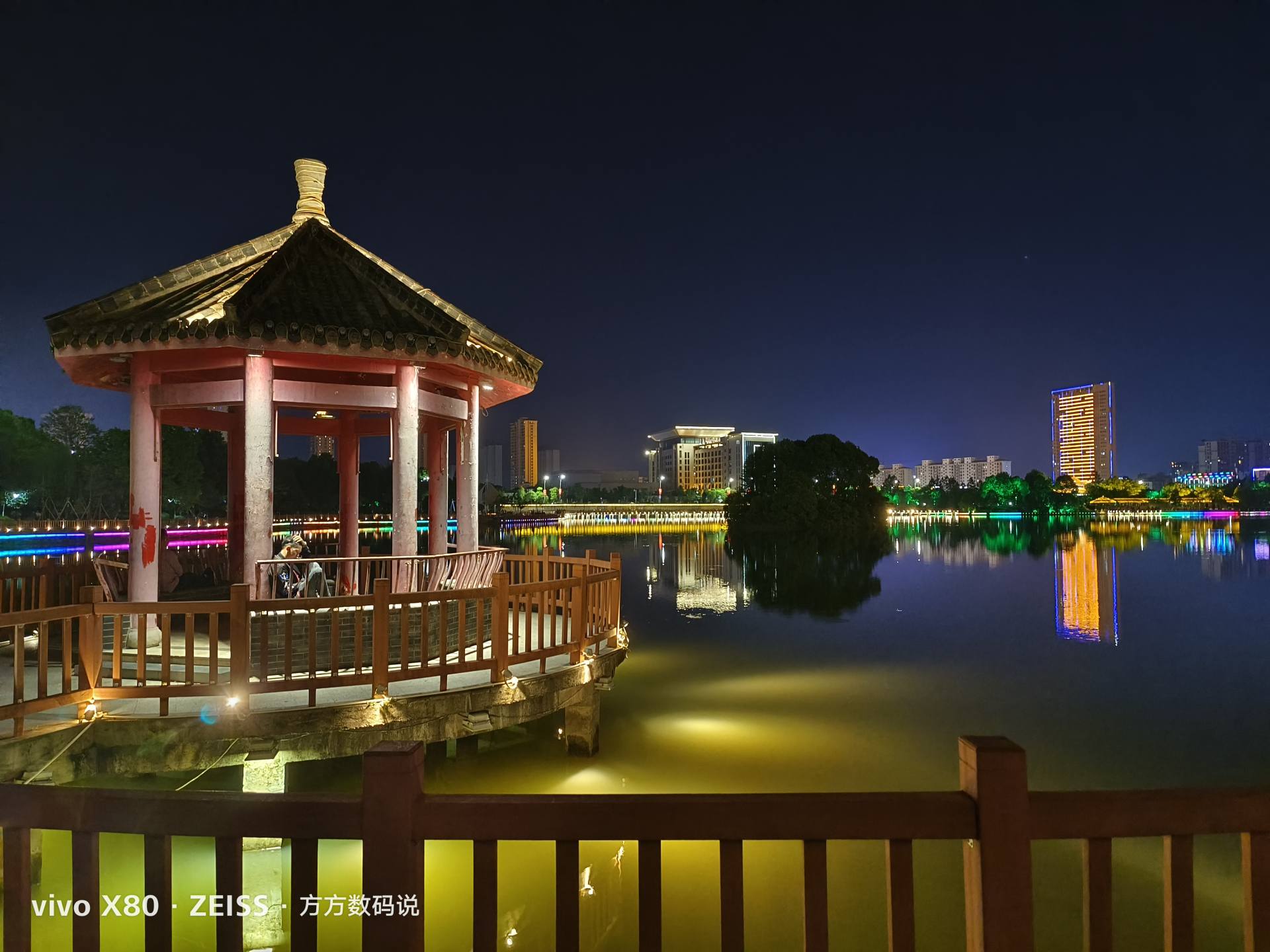 卡尔蔡司镜头|vivo X80评测（一）：我的第二款蔡司设备究竟拍照如何？