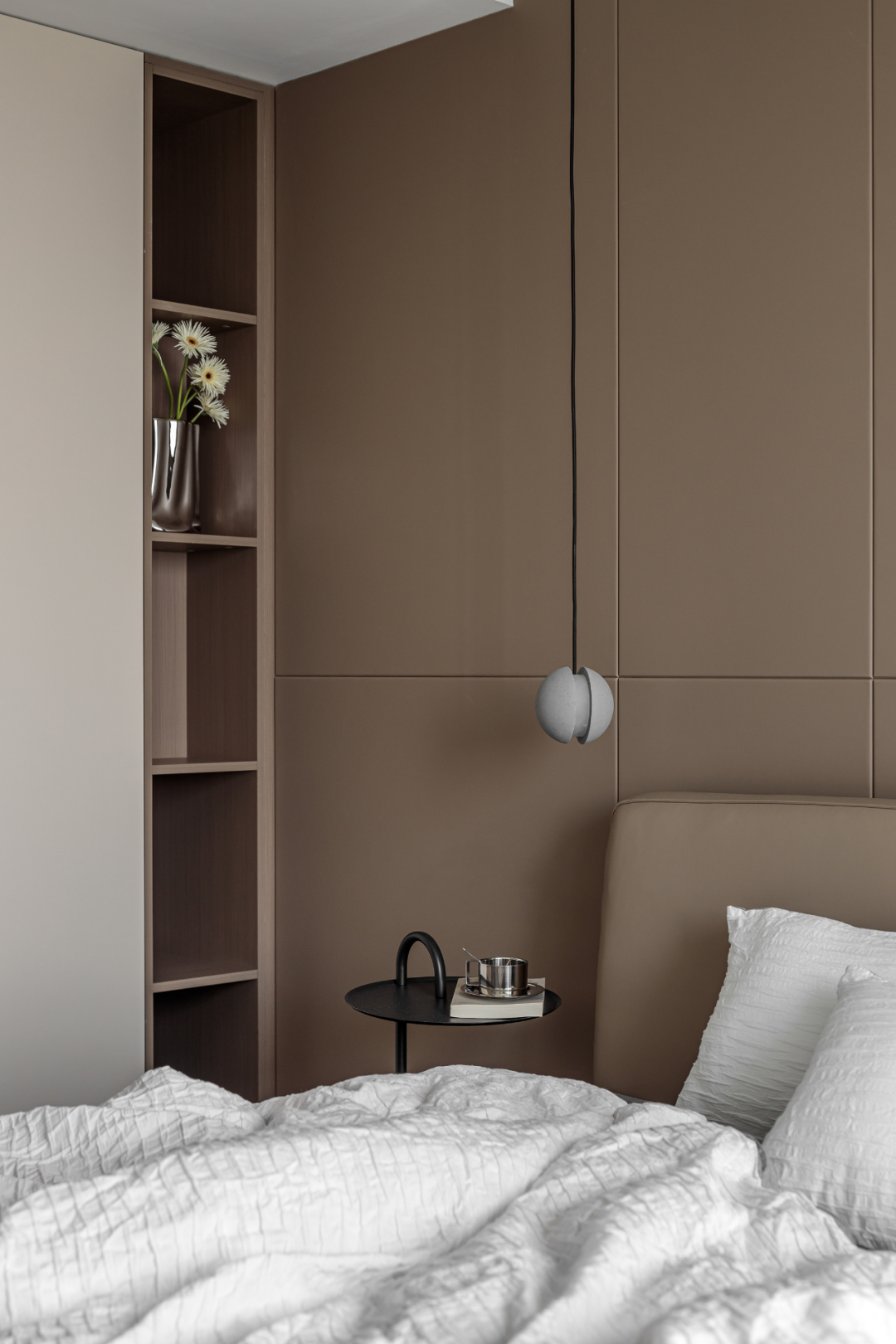 96㎡极简风格,无彩色空间+乐高收纳柜,内敛的居家氛围!