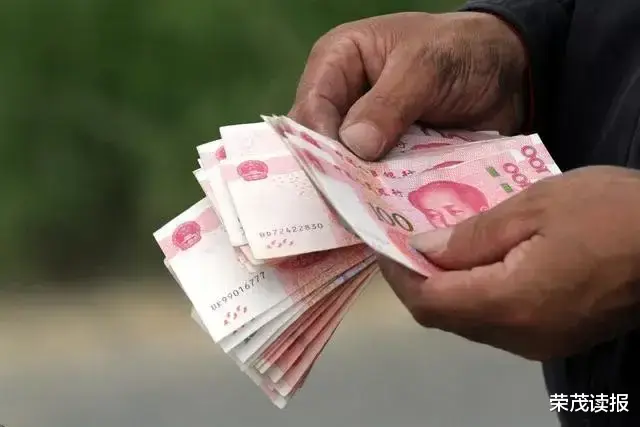 |别人问你工资多少,记住这3个应答技巧,不得罪人,领导还喜欢