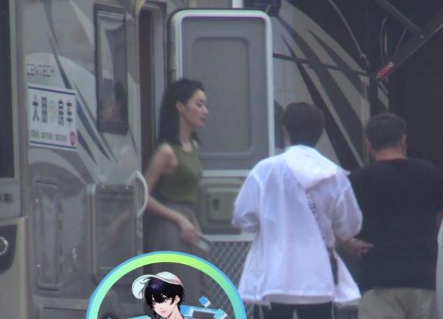 |郭晓婷《狐妖》路透，紫衣亮相腰间挂葫芦，顶替袁冰妍出演女二号