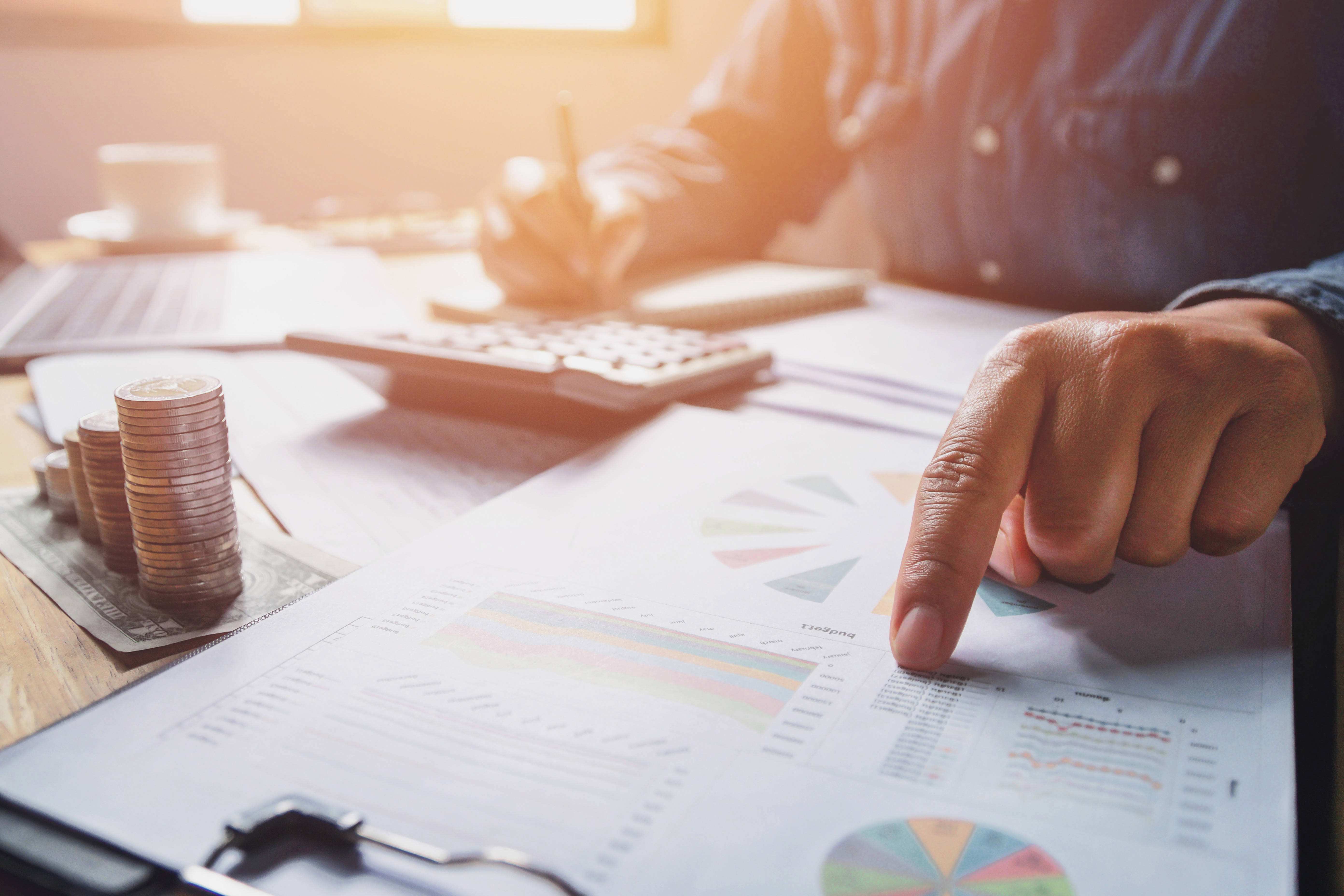 职场宝典,离交易越近的岗位,越赚钱。