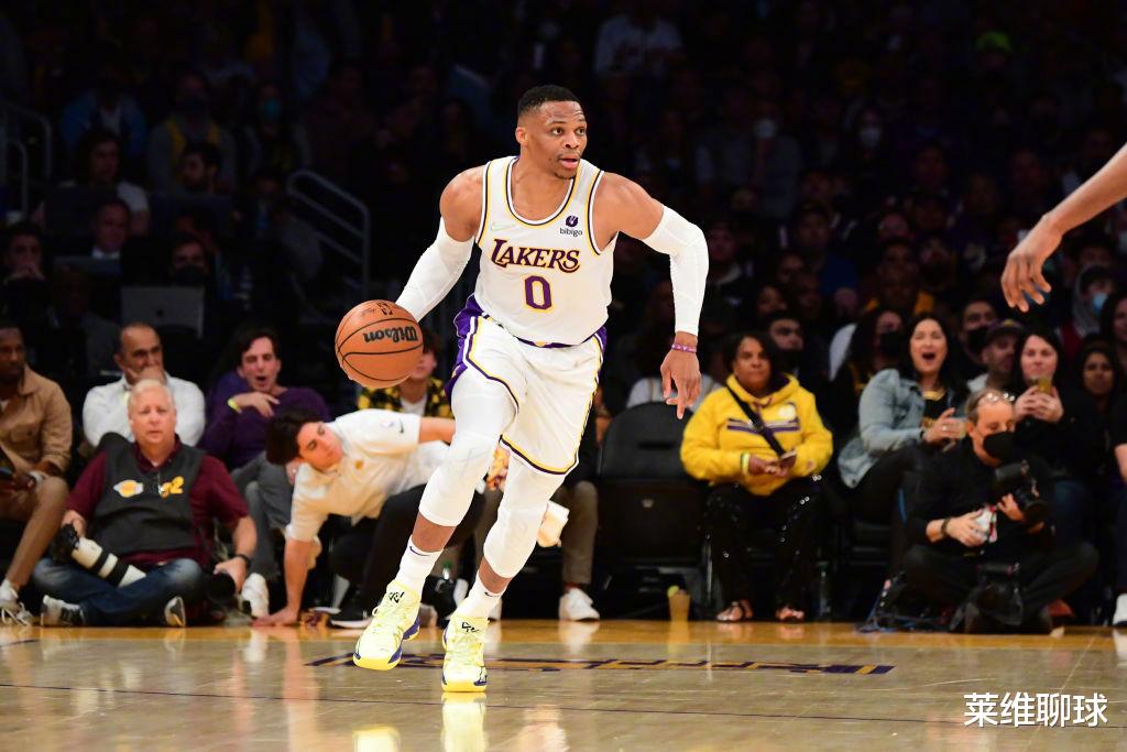 阿森纳|2大MVP，3状元，4位75大，5员名人堂，6个全明星！詹皇创耻辱纪录