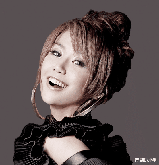 王蓉|从炙手可热到“被精神病”，歌手王蓉的落魄史