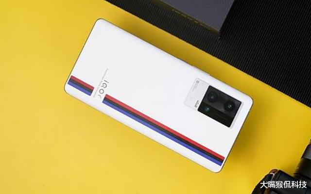 vivo|120W+12G,降到三千多,vivo优质旗舰手机开始准备退市