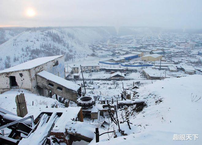 泰国|俄罗斯极寒小镇：最低零下72度，香蕉可以当成锤子用，厕所还不能建屋内！
