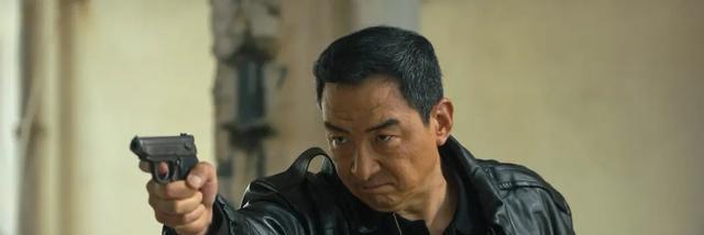 贾冰|贾冰很有自己的想法，《狂飙》中的徐江怎么个死法，是他自己定的