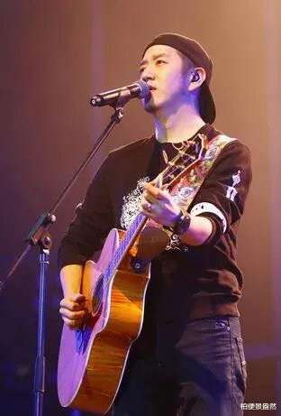 刘恺威|网传《披哥2》被淘汰的哥哥,一个比一个糊