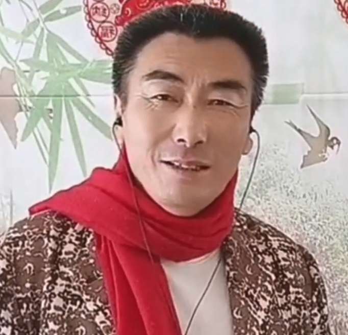 李玉成|李玉成公开吐槽85岁马玉琴，称照顾老妻太操心，暗示后悔与其结婚