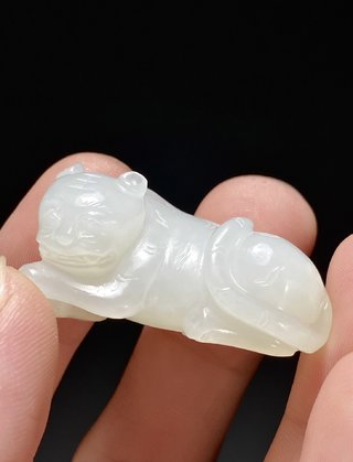 和田玉籽料|清 和田玉籽料 白玉 玉虎 虎形挂件 虎形珮