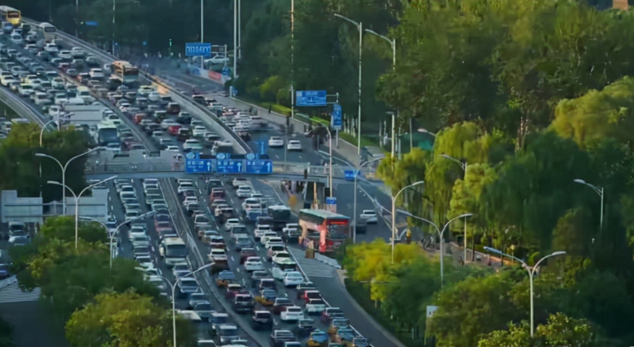 衬衫|《输赢》正在热播，陈坤辛芷蕾强强联合，你是否记得这些写实的画面？