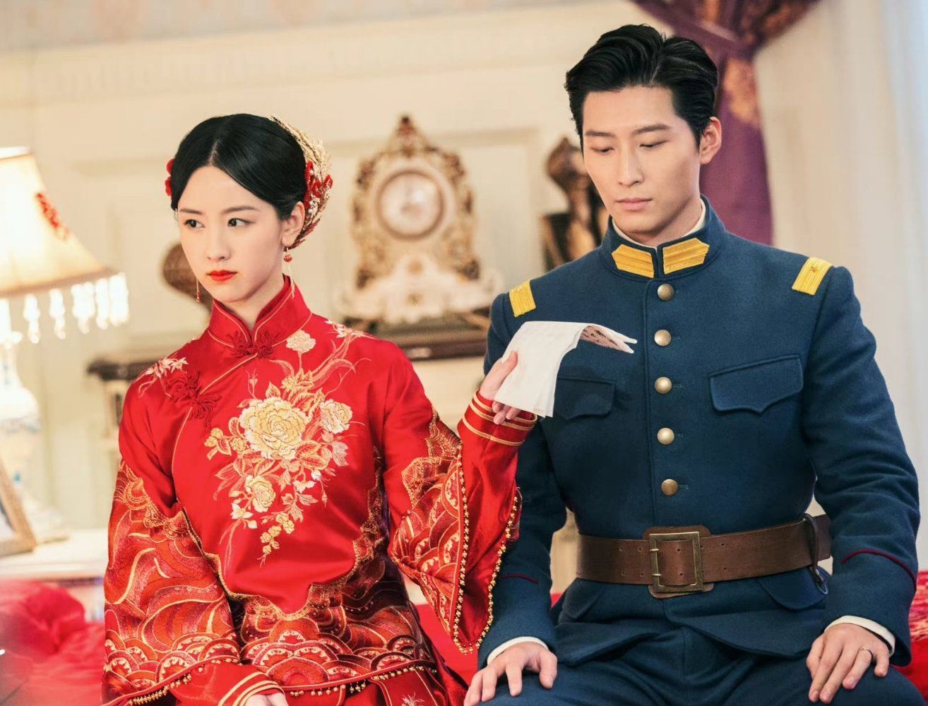 窦骁|窦骁难逃发福命运？《欢乐颂3》戴眼镜脸部发胖，被女友喂胖的？